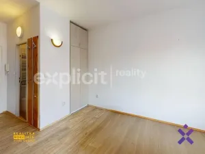 Pronájem bytu 1+kk, Zlín, M. Knesla, 20 m2