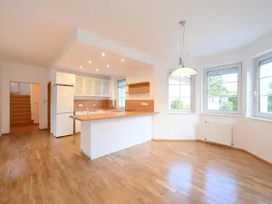 Pronájem rodinného domu, Popovičky, Na Skalce, 242 m2