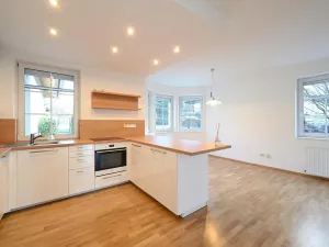 Pronájem rodinného domu, Popovičky, Na Skalce, 242 m2