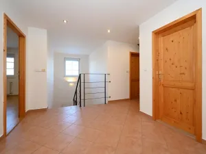 Pronájem rodinného domu, Popovičky, Na Skalce, 242 m2