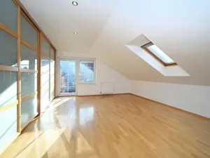 Pronájem rodinného domu, Popovičky, Na Skalce, 242 m2