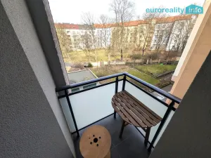 Pronájem bytu 2+kk, Plzeň, Dobrovského, 49 m2