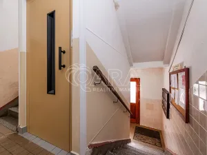 Prodej bytu 1+kk, Kralupy nad Vltavou - Lobeček, nám. Mládežníků, 26 m2