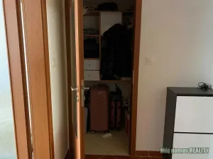 Pronájem bytu 1+kk, Praha - Vysočany, Kabešova, 37 m2