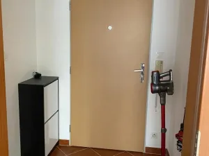 Pronájem bytu 1+kk, Praha - Vysočany, Kabešova, 37 m2