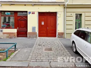 Pronájem garáže, Praha - Vinohrady, Jagellonská, 18 m2