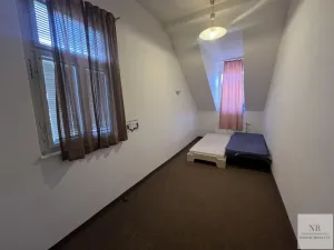 Pronájem bytu 2+1, Karlovy Vary, Pod Jelením skokem, 42 m2