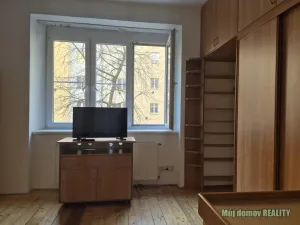 Pronájem bytu 1+1, Praha - Holešovice, Osadní, 38 m2