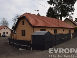 Prodej rodinného domu, Zásmuky - Nesměň, 72 m2