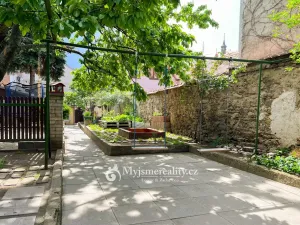 Prodej obchodního prostoru, Znojmo, Horní Česká, 300 m2