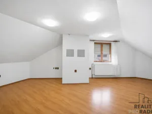 Prodej vícegeneračního domu, Konárovice, 300 m2