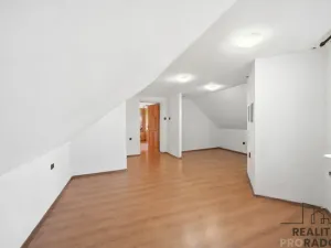 Prodej vícegeneračního domu, Konárovice, 300 m2