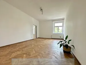 Pronájem bytu 1+1, Praha - Žižkov, Křivá, 72 m2