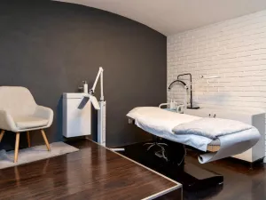 Pronájem obchodního prostoru, Praha - Vinohrady, Korunní, 136 m2