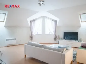 Prodej bytu 2+kk, Hradec Králové, Za Škodovkou, 68 m2