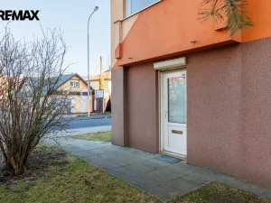 Prodej obchodního prostoru, Karlovy Vary - Rybáře, Konečná, 72 m2