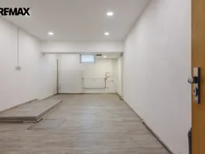 Prodej obchodního prostoru, Karlovy Vary - Rybáře, Konečná, 72 m2