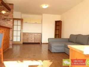 Pronájem bytu 3+kk, Praha, U Slovanky, 73 m2
