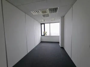 Pronájem kanceláře, Praha - Horní Počernice, Sezemická, 197 m2