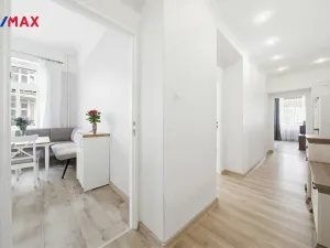 Prodej bytu 3+kk, Karlovy Vary, Koptova, 78 m2