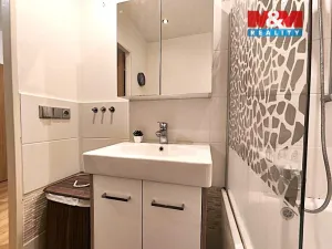 Pronájem bytu 2+kk, Praha - Modřany, Krouzova, 53 m2