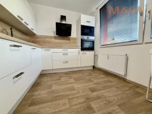 Pronájem bytu 2+1, Chomutov, Holešická, 62 m2