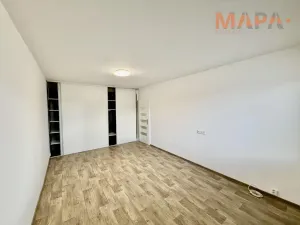 Pronájem bytu 2+1, Chomutov, Holešická, 62 m2