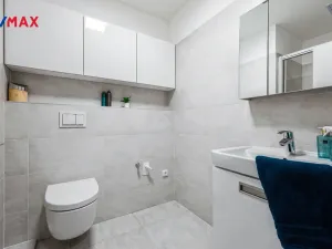 Pronájem bytu 1+kk, Praha - Dolní Počernice, Černodolská, 39 m2
