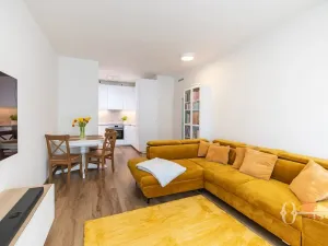 Prodej bytu 3+kk, Praha - Hloubětín, Laponská, 66 m2