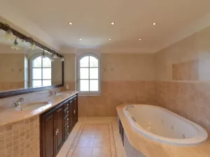 Pronájem rodinného domu, Praha - Nebušice, Spojová, 600 m2