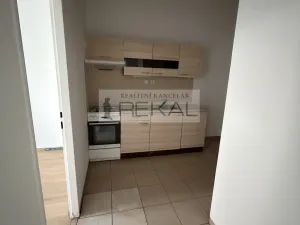 Pronájem bytu 2+kk, Praha - Smíchov, Kmochova, 45 m2