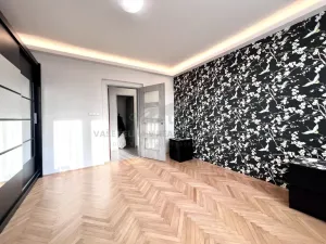 Pronájem bytu 2+1, Praha - Krč, Višňová, 56 m2