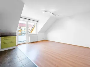 Pronájem bytu 1+kk, Praha - Písnice, Švihovská, 37 m2