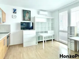 Prodej bytu 1+kk, Praha - Kamýk, Otradovická, 35 m2