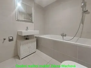 Pronájem bytu 1+kk, Praha - Žižkov, Ke kapslovně, 38 m2