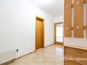Pronájem bytu 1+kk, Praha - Pitkovice, K dálnici, 44 m2