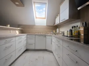 Prodej bytu 4+kk, Chodov, Bezručova, 120 m2