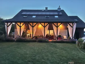 Prodej rodinného domu, Hradečno, 340 m2