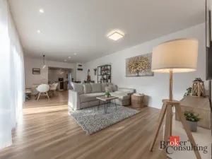 Prodej rodinného domu, Zlonín, U Rybníka, 291 m2