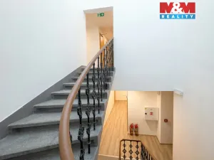 Pronájem skladu, Praha - Nové Město, Sokolská, 2 m2