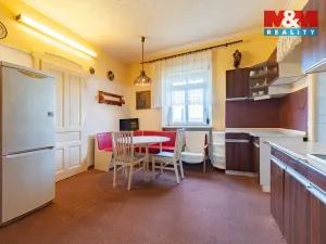 Prodej bytu 4+1, Karlovy Vary - Bohatice, Jáchymovská, 102 m2