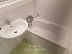 Pronájem bytu 2+kk, Praha - Modřany, Urbánkova, 49 m2