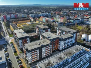 Pronájem garážového stání, Pardubice, Na Spravedlnosti, 12 m2