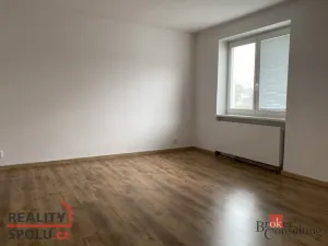 Pronájem bytu 2+1, Opava - Předměstí, náměstí Slezského odboje, 60 m2