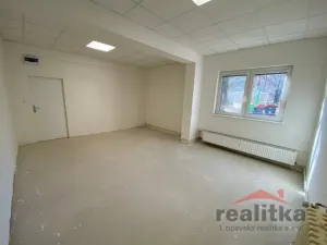 Pronájem ordinace, Opava - Kateřinky, Válečkova, 80 m2