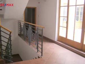 Pronájem kanceláře, Hradec Králové, Malé náměstí, 22 m2