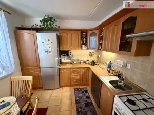 Prodej bytu 4+1, Karlovy Vary - Dvory, 1. máje, 60 m2