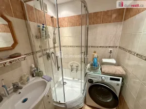 Prodej bytu 4+1, Karlovy Vary - Dvory, 1. máje, 60 m2