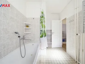 Prodej bytu 2+1, Karlovy Vary, Koptova, 78 m2