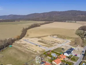 Prodej pozemku pro bydlení, Komárov, 954 m2